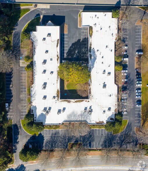 More Photos Of 3025 Breckinridge Blvd, Duluth Unknown For Lease