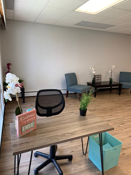 More Photos Of 5508 S Brainard Ave, Countryside Apartments For Lease