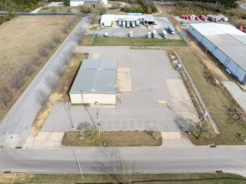 More Photos Of 3702 Hy Point Blvd, Rolla Industrial For Sale