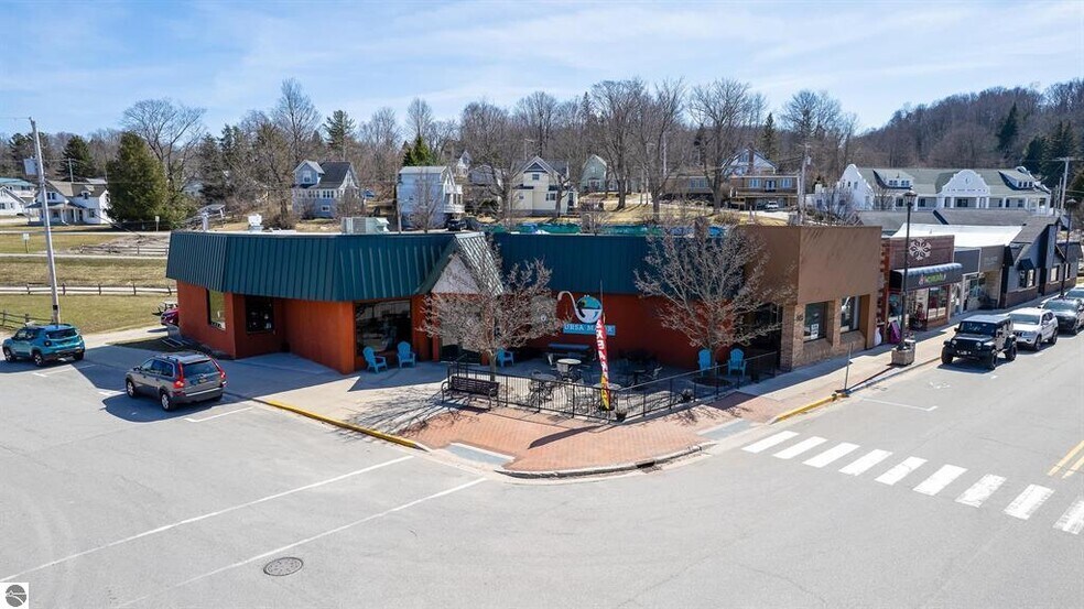 More Photos Of 245 S Benzie Blvd, Beulah Storefront For Sale