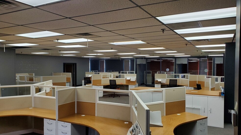 More Photos Of 333 Cedar Ave, Middlesex Office For Lease