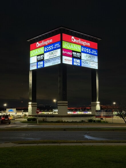 More Photos Of 1715-1749 Beam Ave, Maplewood Unknown For Lease