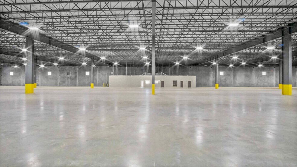 More Photos Of 172 Interamerica Blvd, Laredo Warehouse For Lease