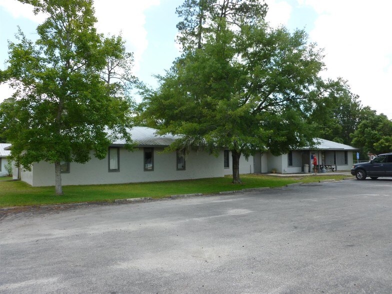 More Photos Of 1250 Andrews Cir, Starke Office For Lease