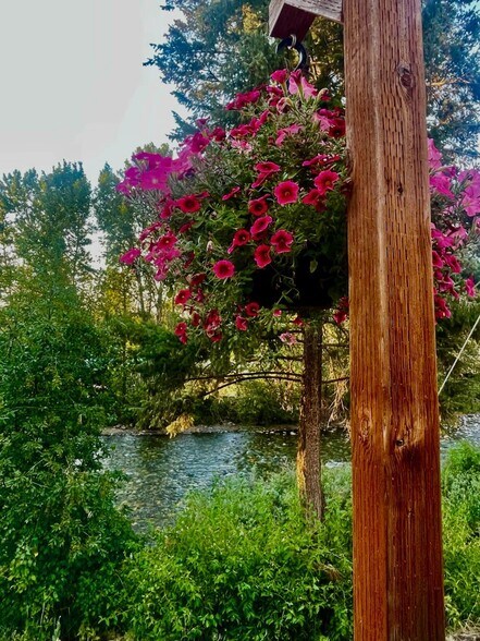 More Photos Of 201 N Methow Valley Hwy, Twisp Restaurant For Lease