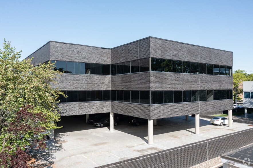 Primary Photo Of 70 Grand Ave, River Edge Business Park For Lease