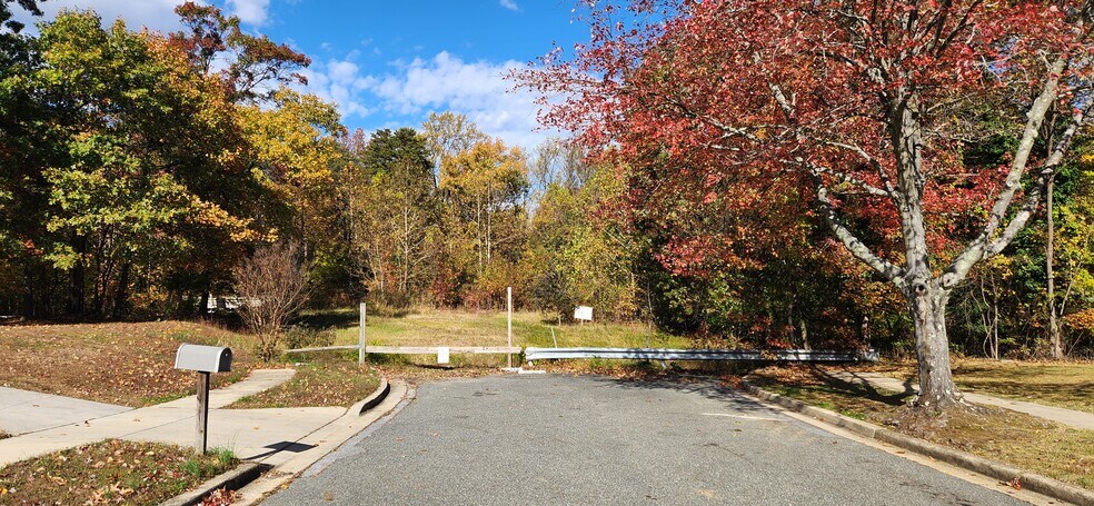 More Photos Of 2600 John A Thompson rd, Temple Hills Land For Sale