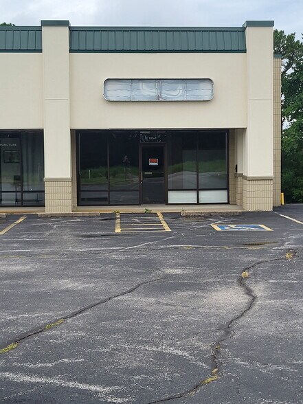 More Photos Of 105 Passion Play Rd, Eureka Springs General Retail For Lease