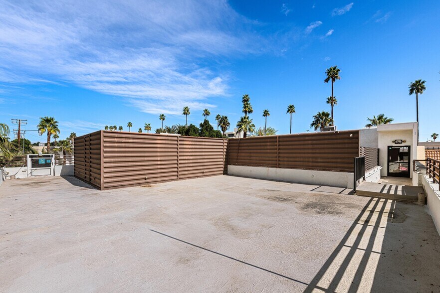 More Photos Of 369 N Palm Canyon Dr, Palm Springs Restaurant For Sale