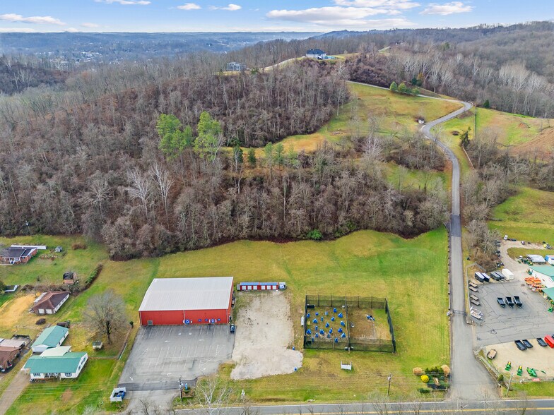More Photos Of 591 Merritts Creek Rd, Huntington Sports And Entertainment For Sale