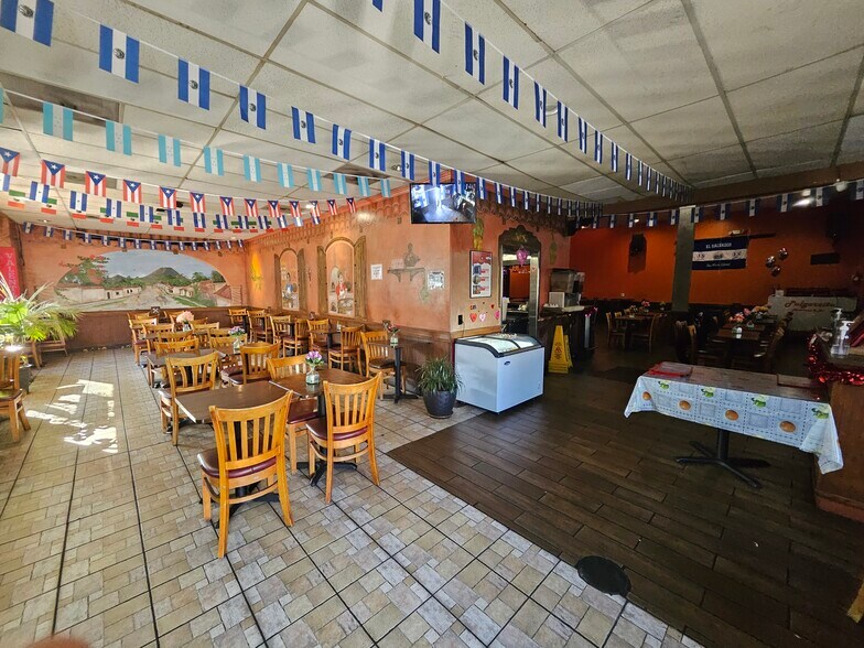 More Photos Of 2500 W Pico Blvd, Los Angeles Storefront Retail Residential For Sale