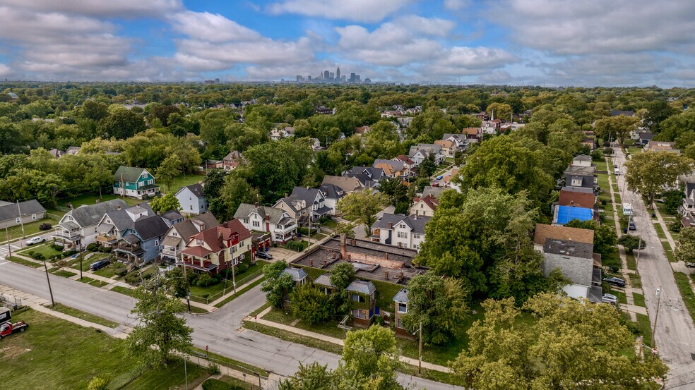 More Photos Of 880-884 Parkwood Rd, Cleveland Multifamily For Sale