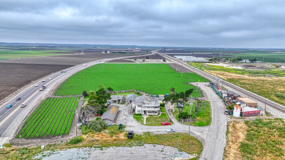 More Photos Of 1200 W Market Cir, Salinas Apartments For Sale