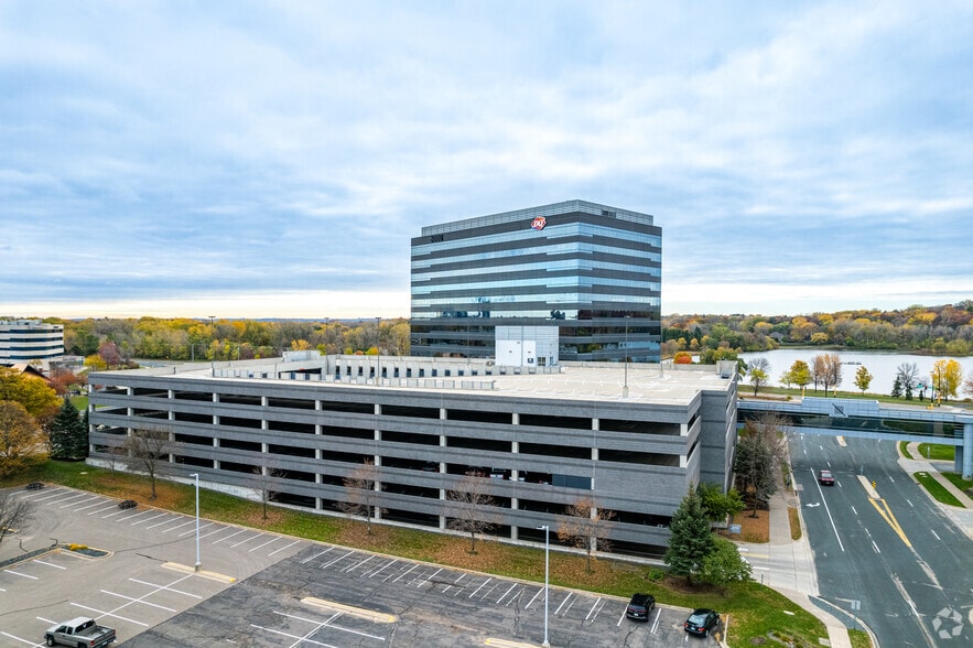 More Photos Of 8000-8500 Normandale Lake Blvd, Bloomington Unknown For Lease