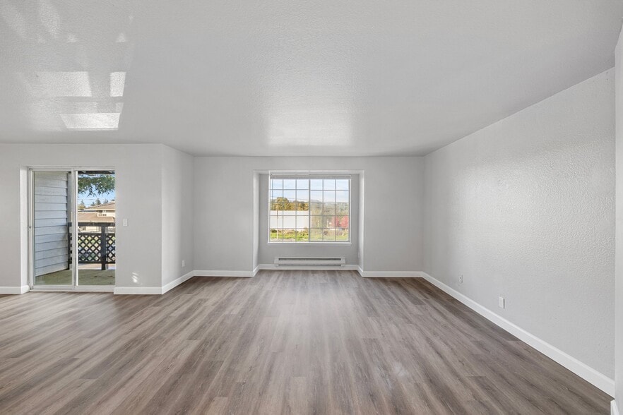 More Photos Of 23110 30th Ave S, Des Moines Apartments For Sale