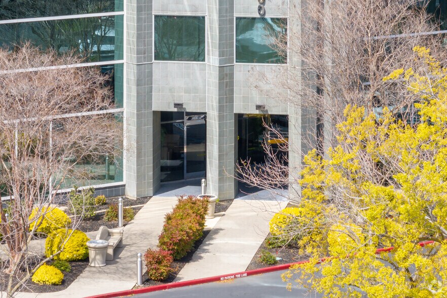 More Photos Of 3100 Zinfandel Dr, Rancho Cordova Office For Lease