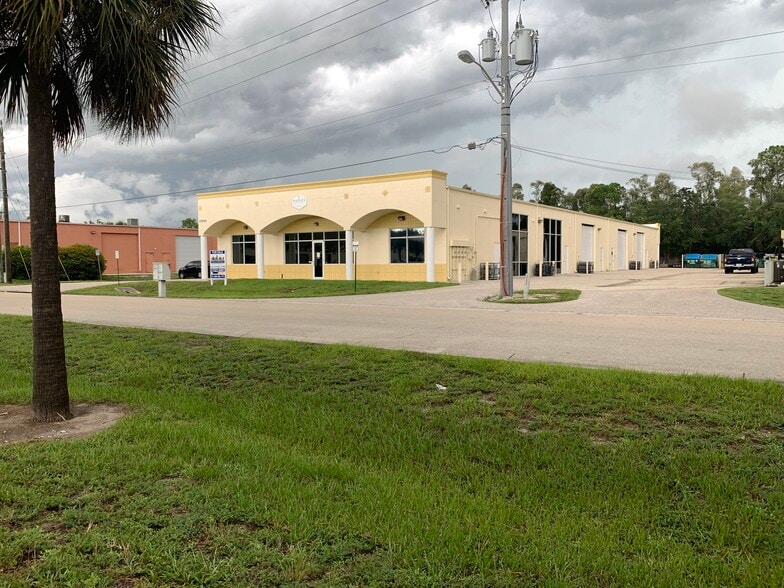 More Photos Of 17041 Alico Commerce Ct, Fort Myers Industrial For Lease