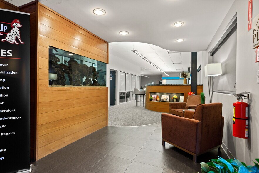 More Photos Of 340 Interstate Blvd, Greenville Warehouse For Sale