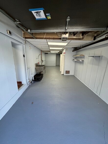 More Photos Of 687 Belmont St, Belmont Restaurant For Lease