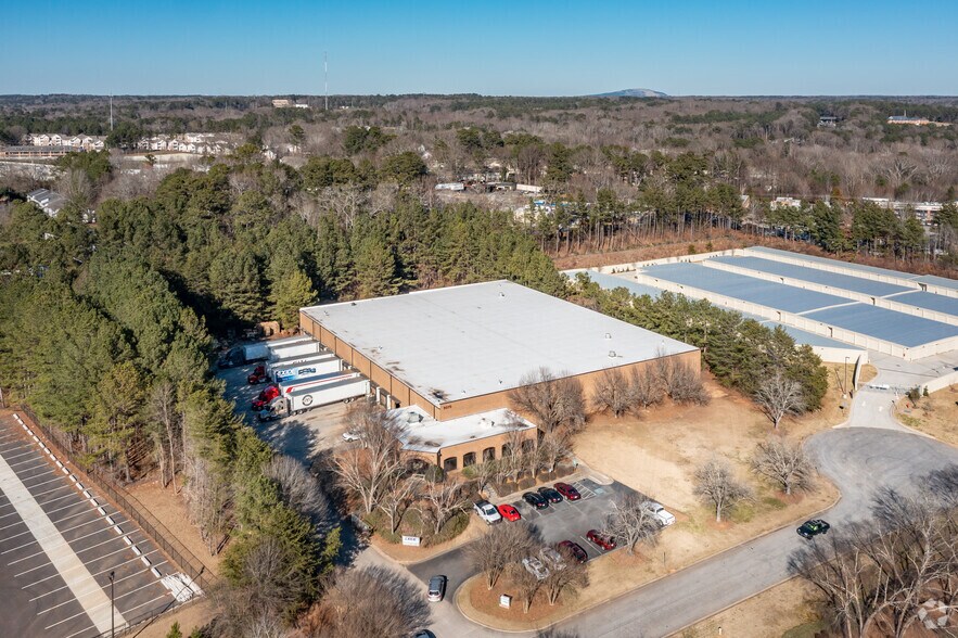 More Photos Of 3075 N Lanier Pky, Decatur Warehouse For Lease