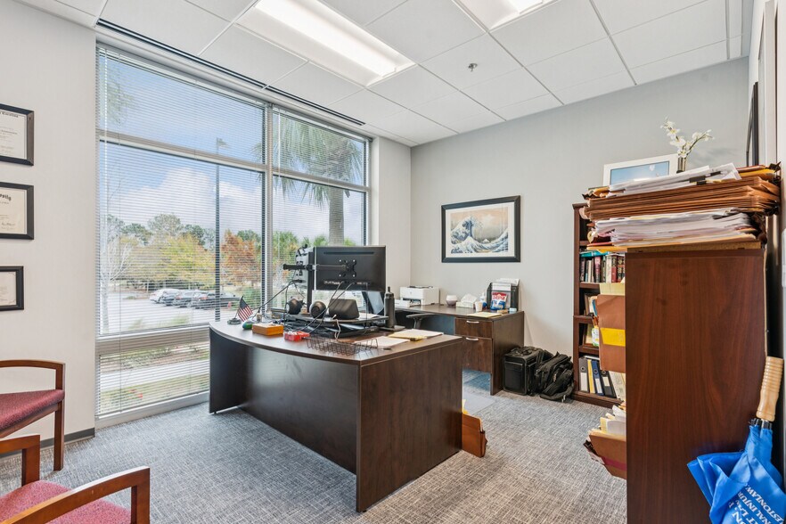 More Photos Of 235 Magrath Darby Blvd, Mount Pleasant Office For Lease