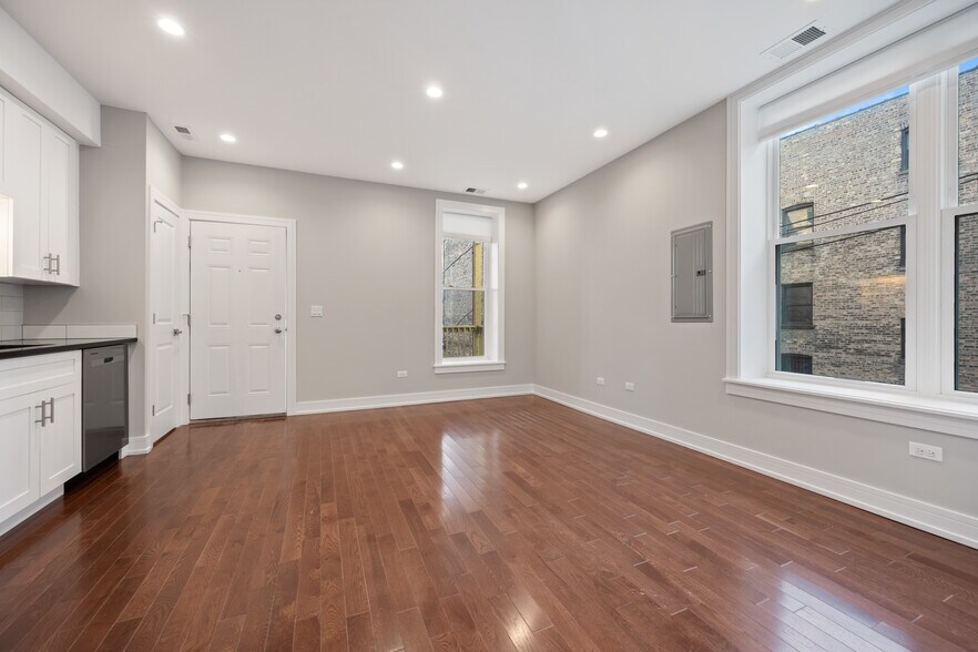 More Photos Of 1710 W Lunt Ave, Chicago Apartments For Sale