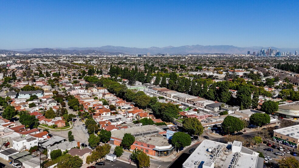 More Photos Of 3443 W 43rd St, Los Angeles Auto Repair For Sale