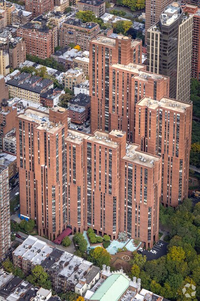 More Photos Of 1601-1641 3rd Ave, New York Apartments For Lease