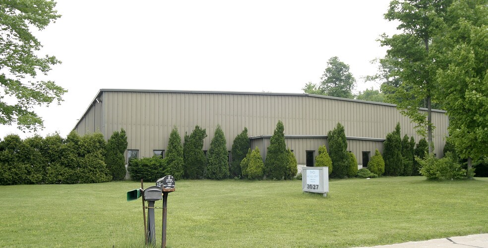 More Photos Of 3027 Nationwide Pky, Brunswick Warehouse For Lease