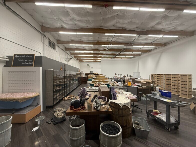 More Photos Of 51 E 200 N, Alpine Warehouse For Sale