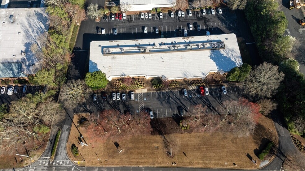 More Photos Of 5875 Peachtree Industrial Blvd, Norcross Unknown For Lease