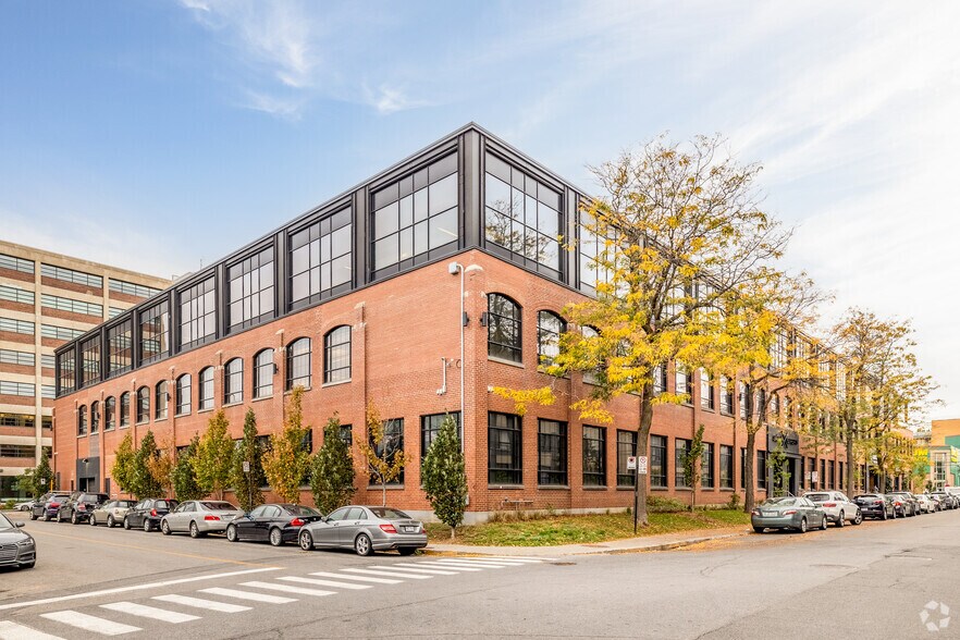 Primary Photo Of 7236-7262 Rue Marconi, Montréal Office For Lease