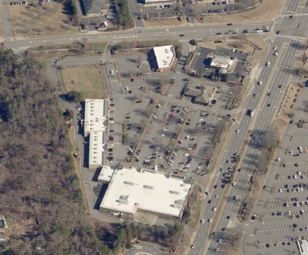 More Photos Of 885 Woodstock Rd, Roswell Land For Lease