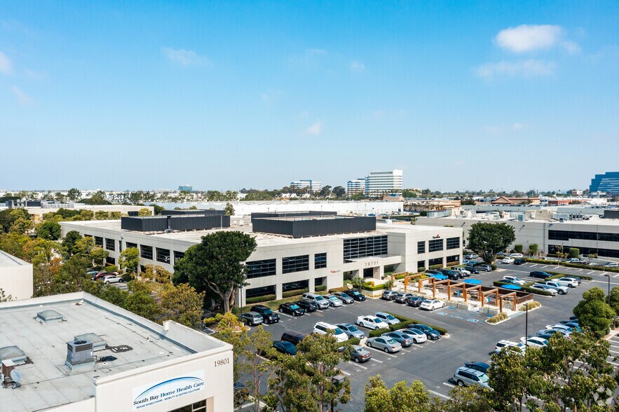 More Photos Of 19701 Hamilton Ave, Torrance Office For Sale