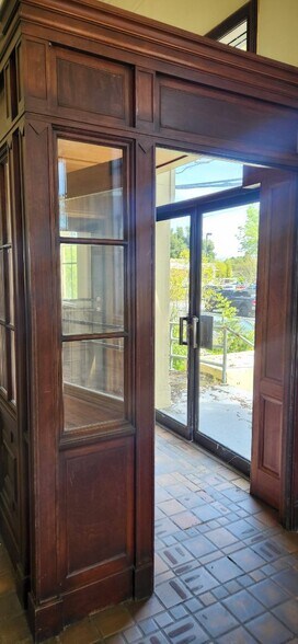 More Photos Of 224 N Oak St, Ukiah Office Residential For Sale