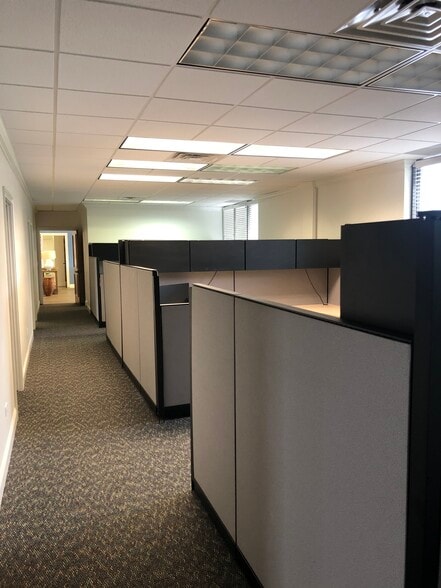 More Photos Of 2215 3rd St S, Jacksonville Beach Office For Lease