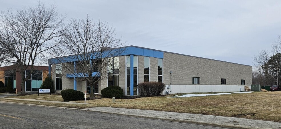 More Photos Of 1570 St Paul Ave, Gurnee Warehouse For Lease