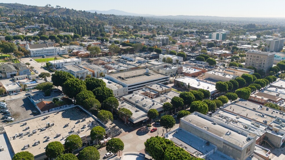 More Photos Of 6728 Bright Ave, Whittier Storefront For Sale