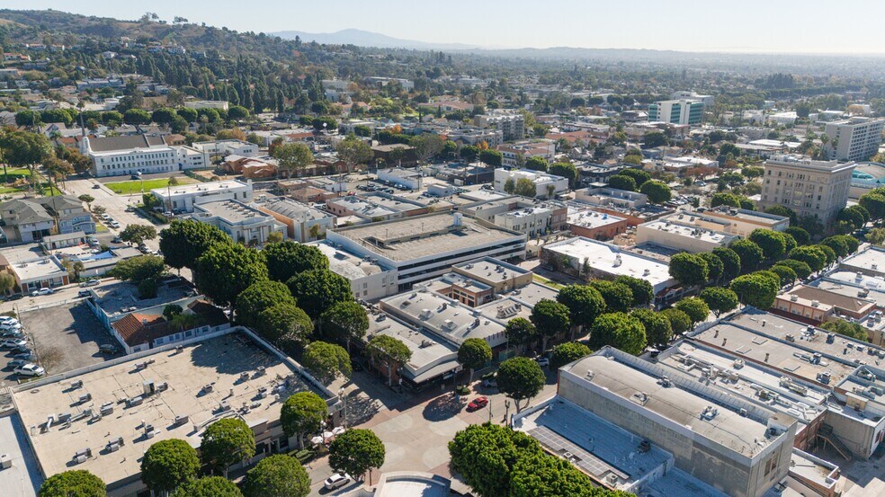 More Photos Of 6728 Bright Ave, Whittier Storefront For Sale