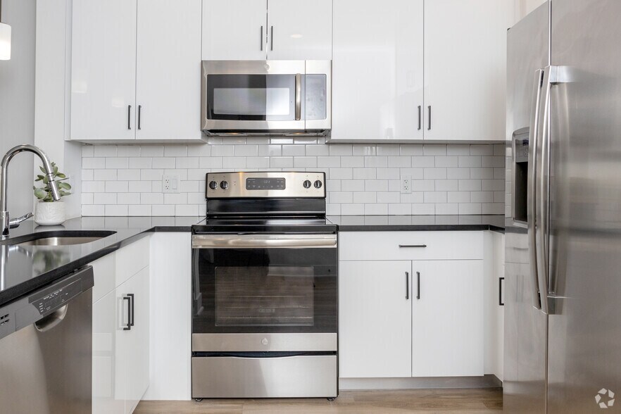 More Photos Of 520 Cliff St, Fairview Apartments For Sale