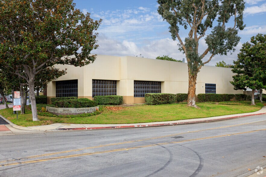 More Photos Of 3505 Cadillac Ave, Costa Mesa Research And Development For Sale