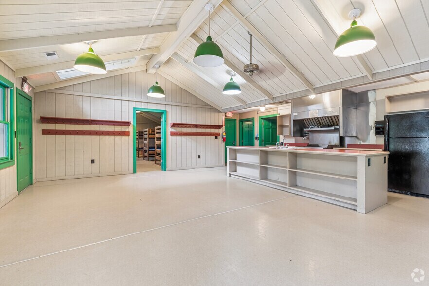 More Photos Of 490 Lake Marvin Rd NE, Armuchee Specialty For Sale