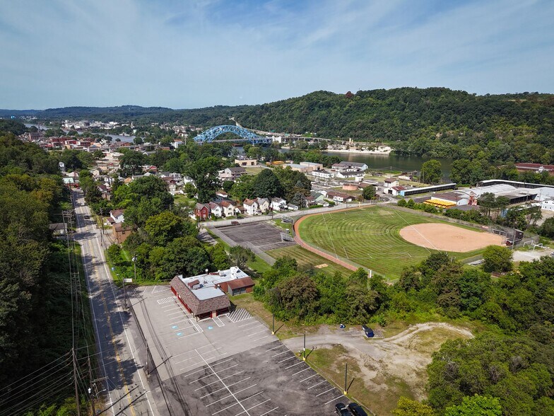 More Photos Of 550 McKeesport Rd, Elizabeth Freestanding For Sale