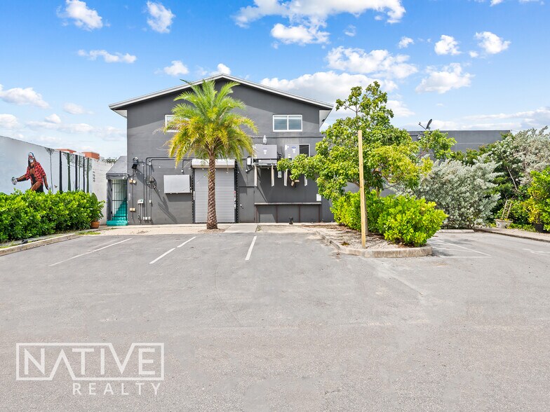 More Photos Of 702-704 NE 1st Ave, Fort Lauderdale Restaurant For Sale