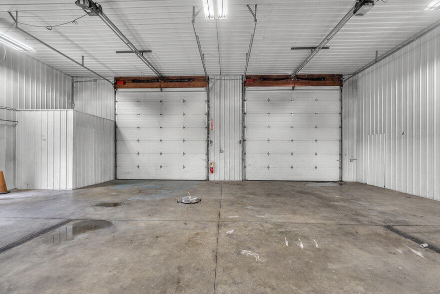 More Photos Of , Elkhart Unknown For Sale