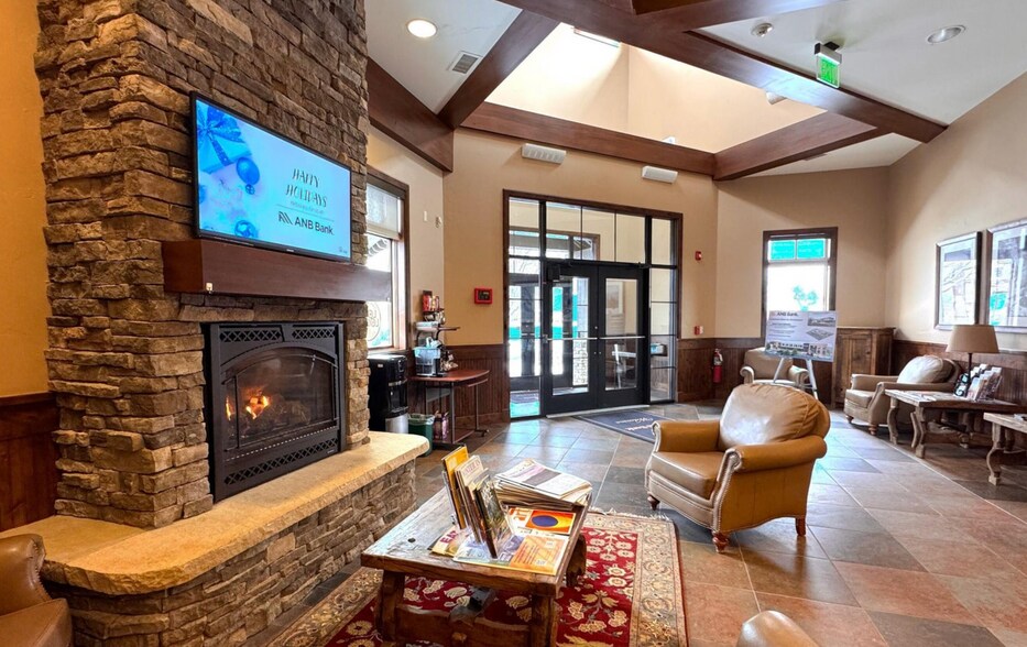 More Photos Of 409 Dolores Way, Carbondale Specialty For Sale