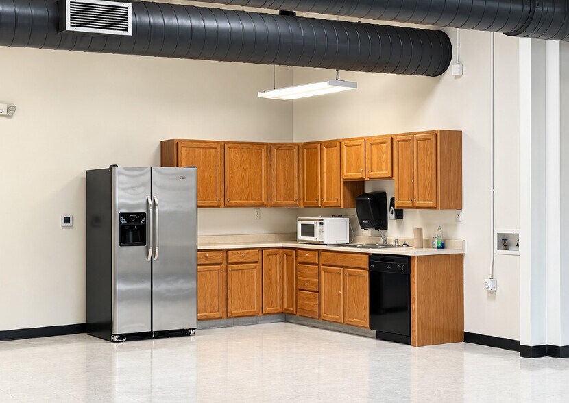 More Photos Of 1111 Menaul Blvd NE, Albuquerque Medical For Sale