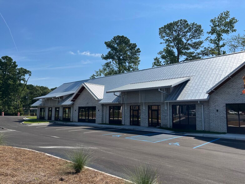 More Photos Of 617 Myers Rd, Summerville Office For Lease