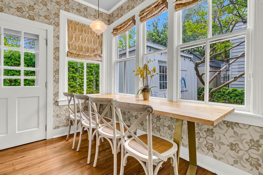 More Photos Of 184 Ashley Ave, Charleston Specialty For Sale