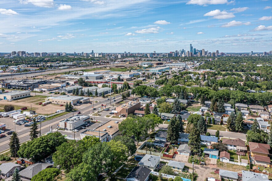More Photos Of 6545A 99 St NW, Edmonton Service Station For Lease